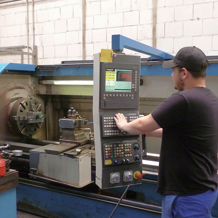 Foto Ausbildung Kornfeld Maschinenbau